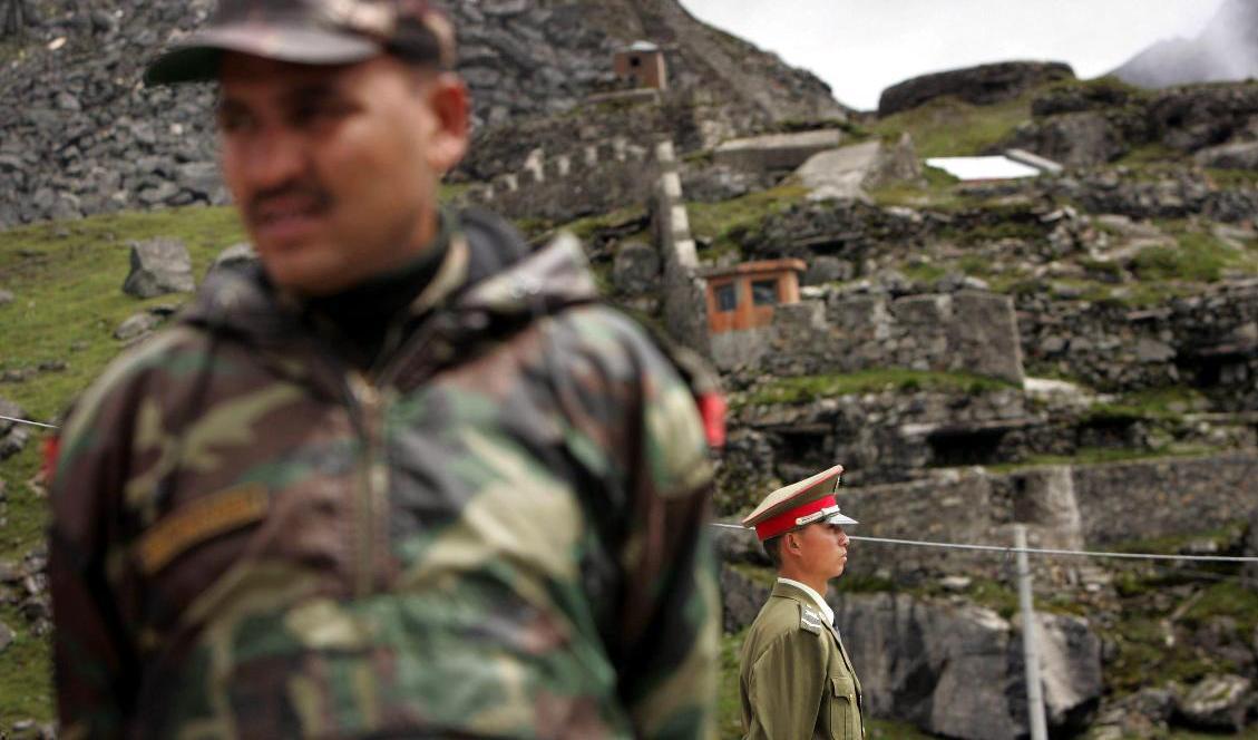 Indiska och kinesiska gränssoldater drabbade samman i ett slagsmål nära gränsstationen Nathu La som här syns på bilden. Foto: Gurinder osan/AP/TT-arkivbild från 2006