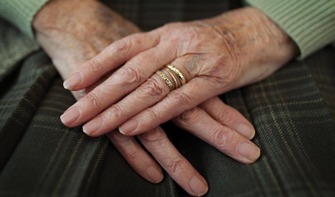 
Äldre personer fortsätter att bli utsatta för bedrägerier, enligt polisen. Foto: Peter Macdiarmid/Getty Images                                            