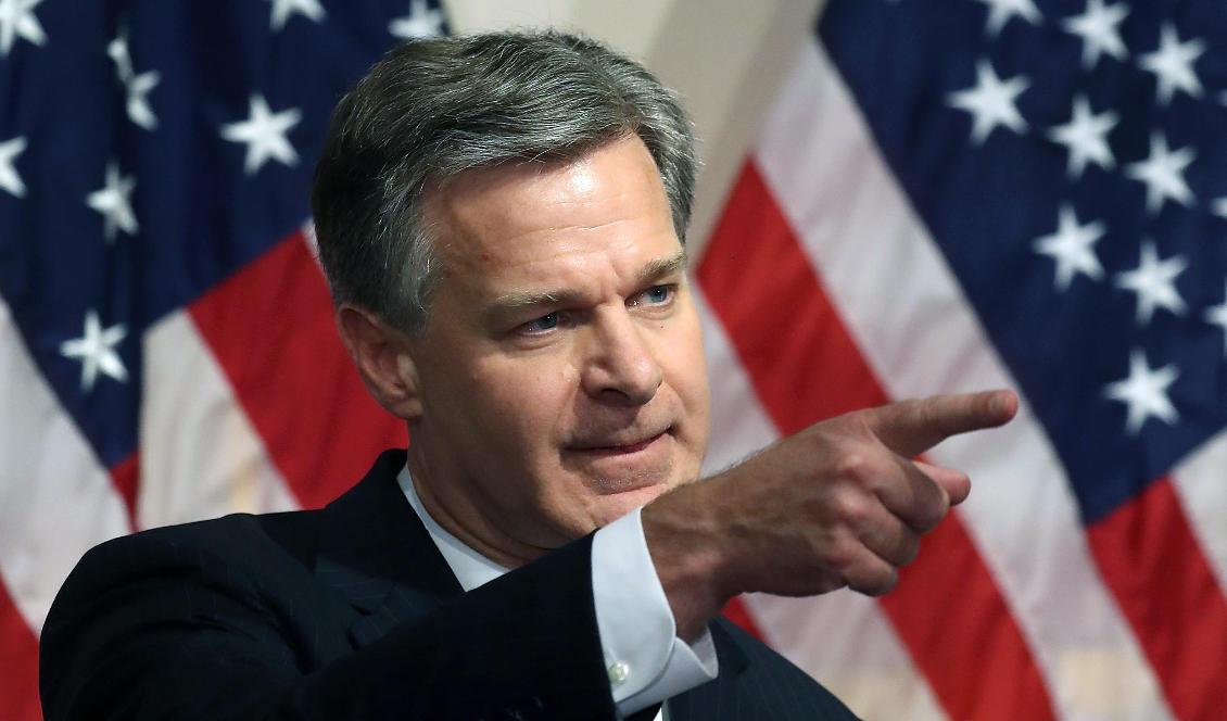 FBI-chefen Christopher Wray talar under en presskonferens i Washington D.C. den 14 juni 2018. Foto: Mark Wilson/Getty Images