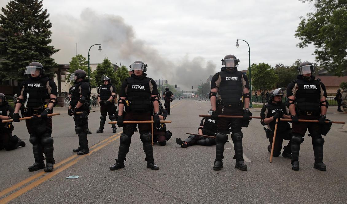 


Poliser blockerar en väg den 29 maj i Minneapolis i delstaten Minnesota i USA. Foto: Scott Olson/Getty Images                                                                                                                                    