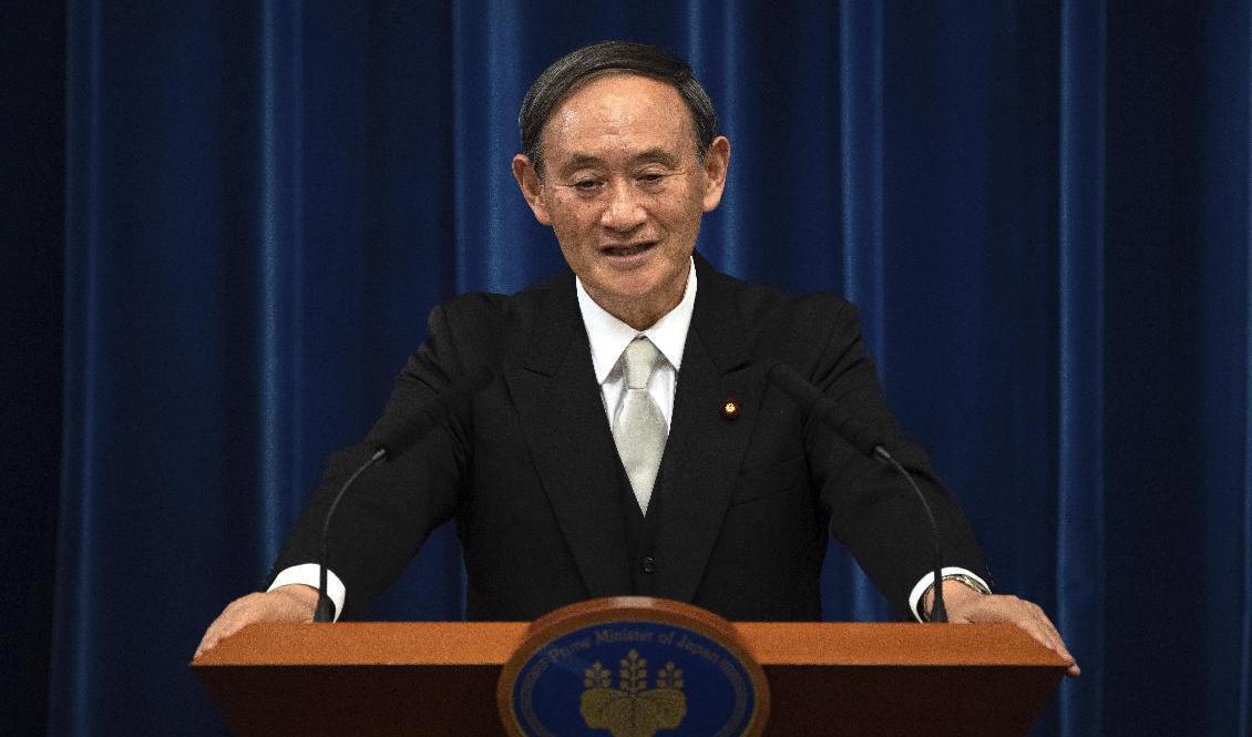 Yoshihide Suga i onsdags, under sin första presskonferens som nyvald premiärminister. Foto: Carl Court/AP/TT