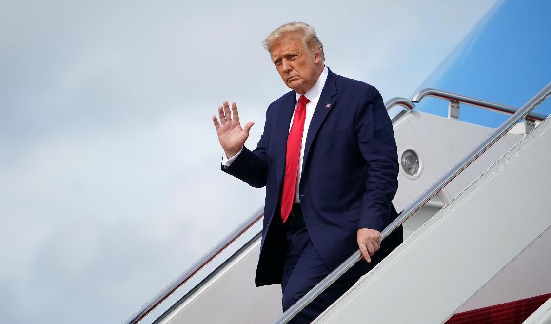 


USA:s president Donald Trumps går av planet i Andrew Air Force Base i Maryland den 2 september 2020. Mandel Ngan/AFP via Getty Images                                                                                                                                    