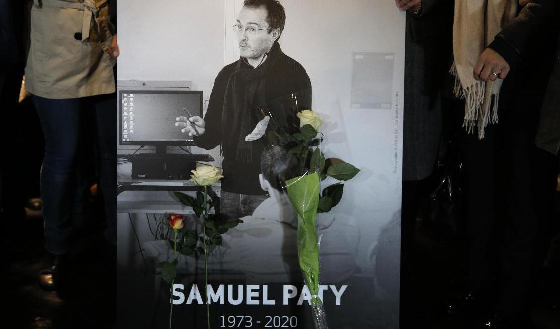 
Mordet på Samuel Paty föregicks av att hans uppgifter spreds i sociala medier. nu vill Frankrike skärpa lagstiftningen. Foto: Lewis Joly/AP/TT Lewis Joly                                            