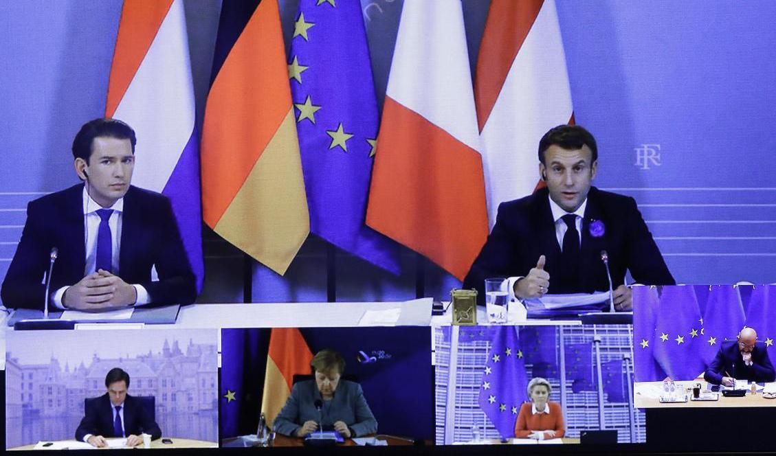 Österrikes förbundskansler Sebastian Kurz och Frankrikes president Emmanuel Macron vid tisdagens webbmöte om terrorläget. Foto: Olivier Hoslet/AP/TT