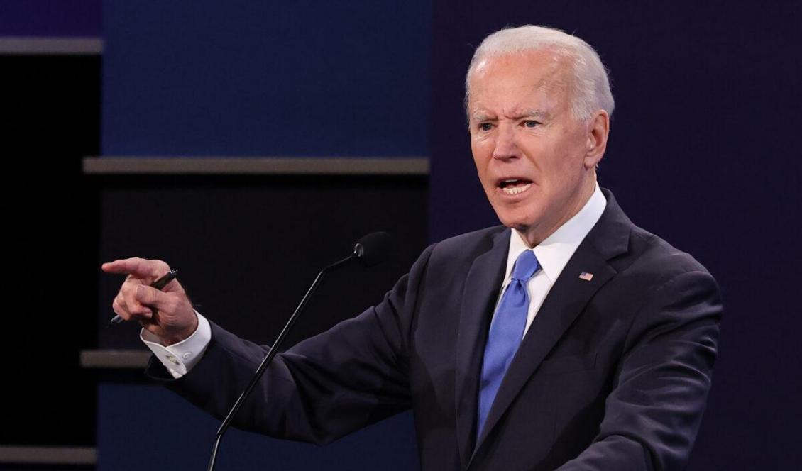 

Demokraternas presidentkandidat Joe Biden deltar i den sista debatten inför valet 2020, i Belmont University, Nashville, den 22 oktober 2020. Foto: Chip Somodevilla/Getty Images                                                                                         
