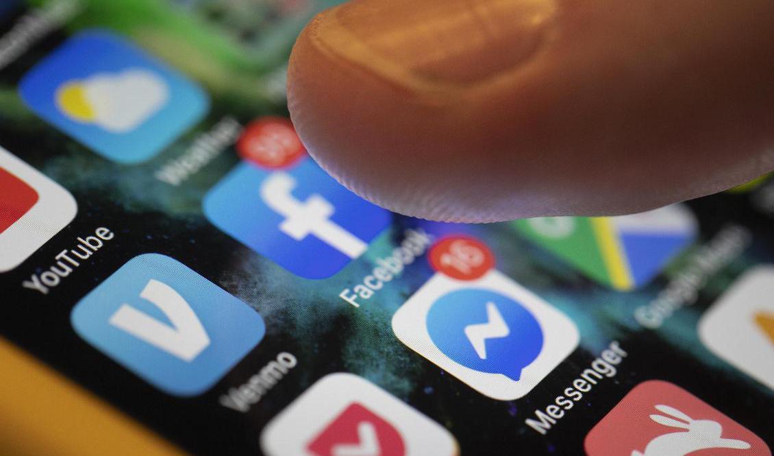 Apple inför nya integritetsregler där appar som vill spåra sina användares aktivitet även i andra appar måste be om lov först. Foto: Jenny Kane/AP/TT