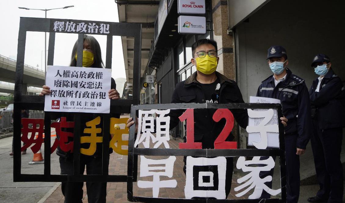 Pekingkritiska demonstranter i Hongkong. Foto: Kin Cheung/P/TT
