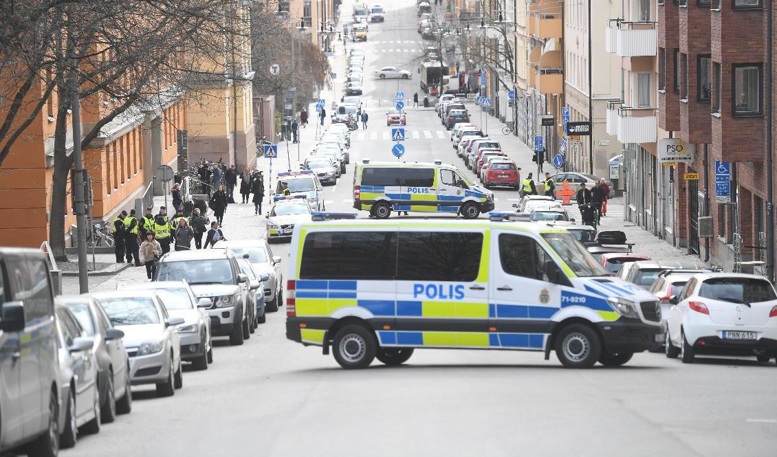 Polisen i region Stockholm ökar sin närvaro på offentliga platser under julhandeln. Arkivbild. Foto: Fredrik Sandberg/TT