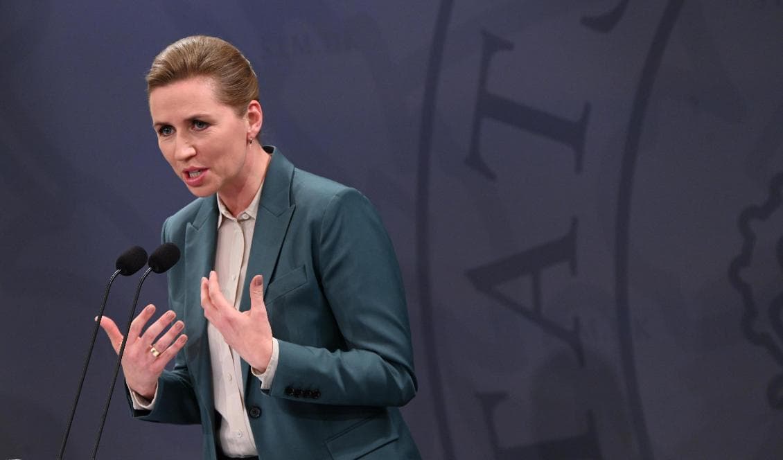 Mette Frederiksen (S) på måndagens presskonferens. Foto: Philip Davali/Ritzau/TT