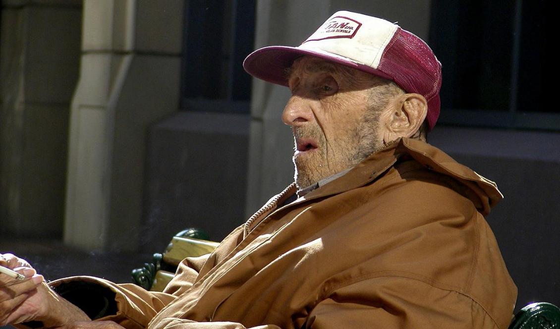 Äldre hemlösa saknar ofta anhöriga och sociala nätverk som kan hjälpa dem med kontakter med myndigheter och hyresvärdar. Foto: Art Tower/Pixabay