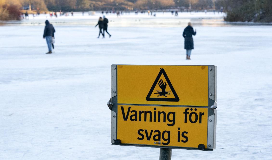 Mildvädret gör att isarna snabbt blir farliga. Arkivbild. Foto: Johan Nilsson/TT
