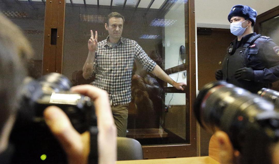 Den ryske oppositionsledaren Aleksej Navalnyj i rätten på lördagen. Foto: Alexander Zemlianichenko/AP/TT