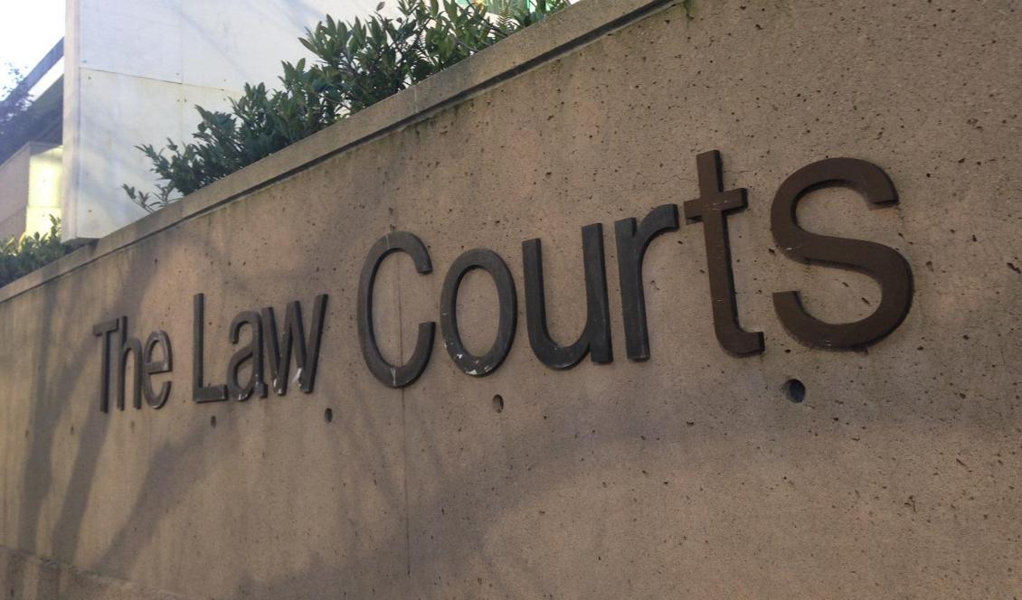 En kanadensisk man, som motsätter sig sin tonåriga barns könsbyte, har gripits av polis. Foto: Don Mackinnon/AFP via Getty Images