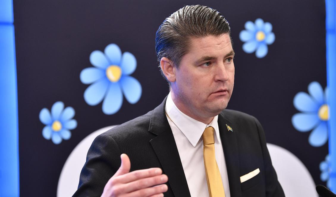

Sverigedemokraternas Oscar Sjöstedt (SD) säger att förslaget skulle innebära en förstärkning för den breda medelklassen. Arkivbild. Foto: Henrik Montgomery/TT                                                                                        