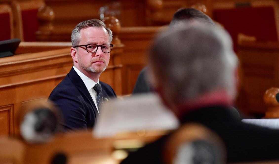 Inrikesminister Mikael Damberg (S) frågas ut i konstitutionsutskottet. Foto: Jonas Ekströmer/TT