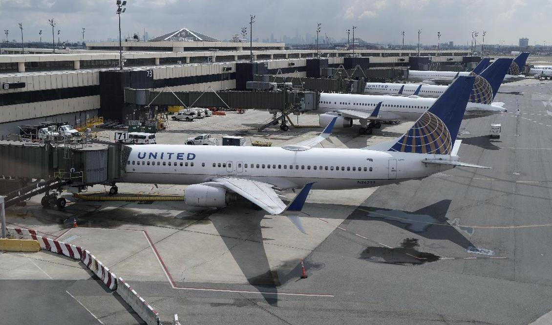 Flygplan tillhörande United Airlines vid Newarks flygplats i USA. Arkivbild. Foto: Seth Wenig//TT