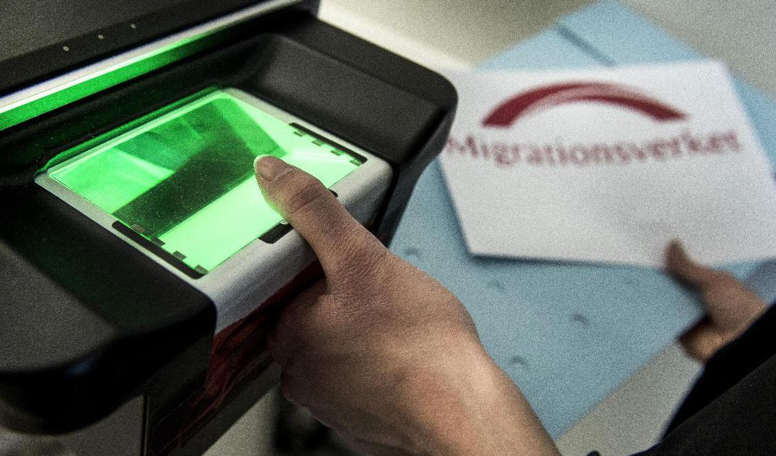 Efter hård kritik lovar Migrationsverket att id-kontrollerna ska bli bättre. Arkivbild. Foto: Marcus Ericsson/TT