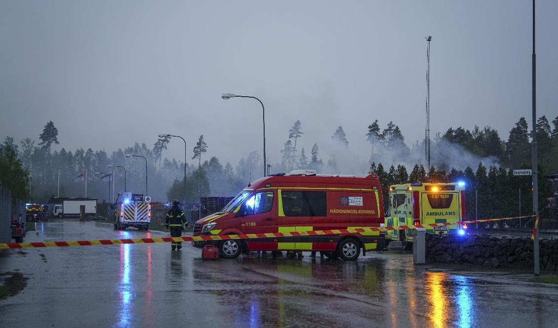 Det brinner i en fyrverkerifabrik i Ljungby. Foto: Carl Carlert/TT