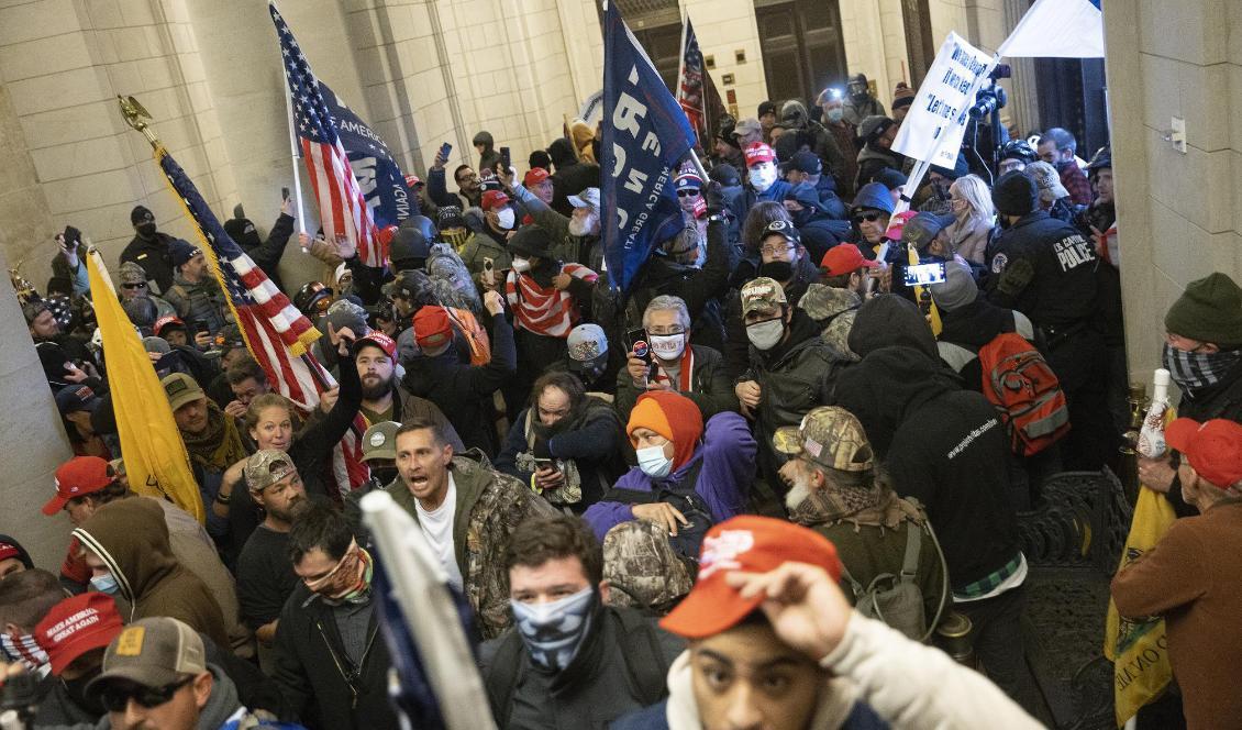 


Demonstranter samlade vid Kapitolium i Washington D.C. den 6 januari 2021. Foto: Win McNamee/Getty Images                                                                                                                                    