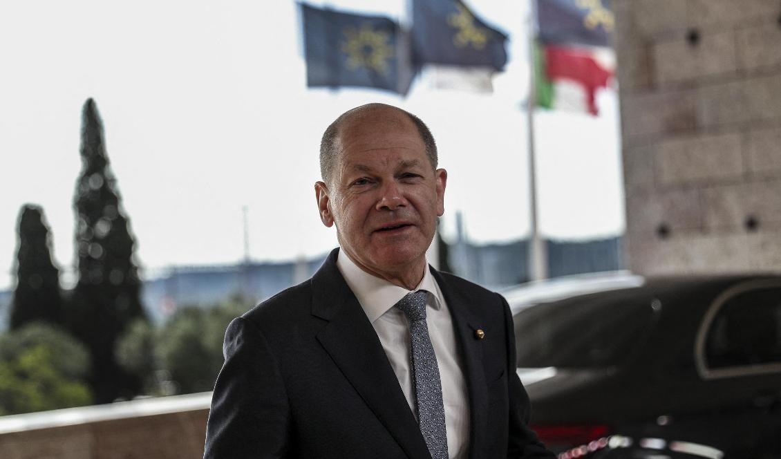 Tyske finansministern Olaf Scholz, fotograferad vid Eurogruppens möte i Lissabon 21 maj, välkomnar USA förslag om global bolagsskatt på 15 procent. Foto: Carlos Costa/AFP via Getty Images