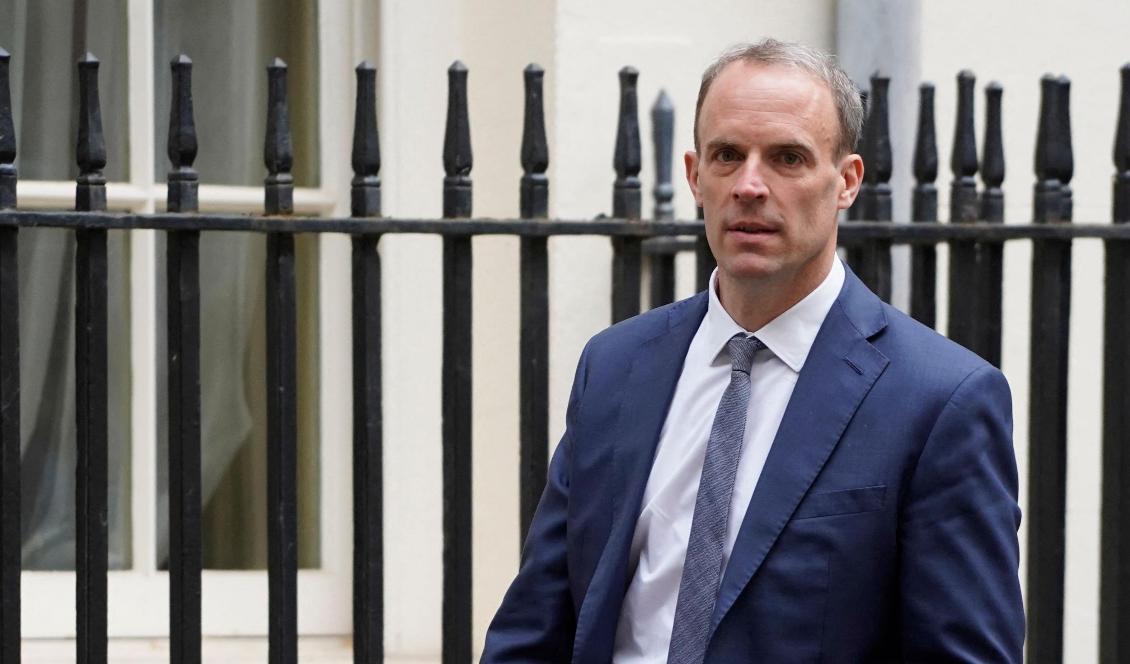 Storbritanniens utrikesminister Dominic Raab på Downing Street i London den 27 maj 2021. Raab är en av flera som varnat Kina efter cyberattackerna mot Microsoft Exchange. Foto: Niklas Hallén/AFP via Getty Images