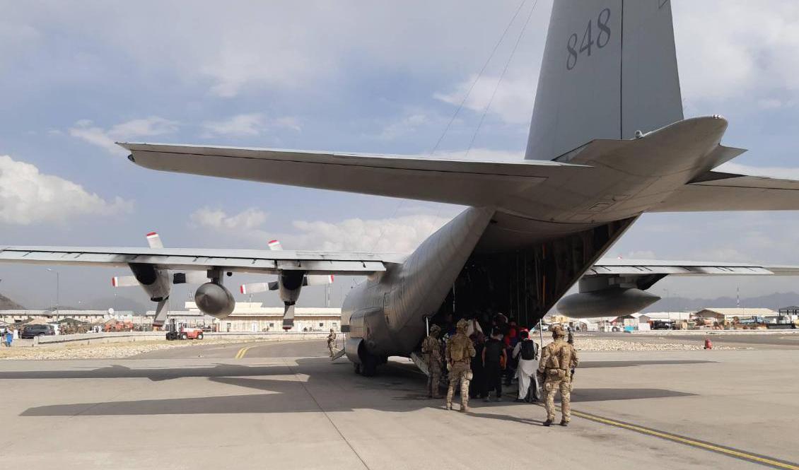 Svenska försvarsmaktens Hercules 848 på Kabuls flygplats. Foto: Försvarsmakten/TT
