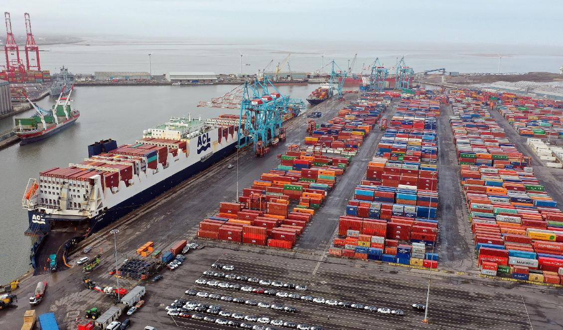 
Containrar vid en hamn i den brittiska staden Liverpool den 17 mars 2021. Många svenska företag använder sig av frihandelsavtalet med Storbritannien efter brexit. Foto: Paul Ellis/AFP via Getty Images                                            
