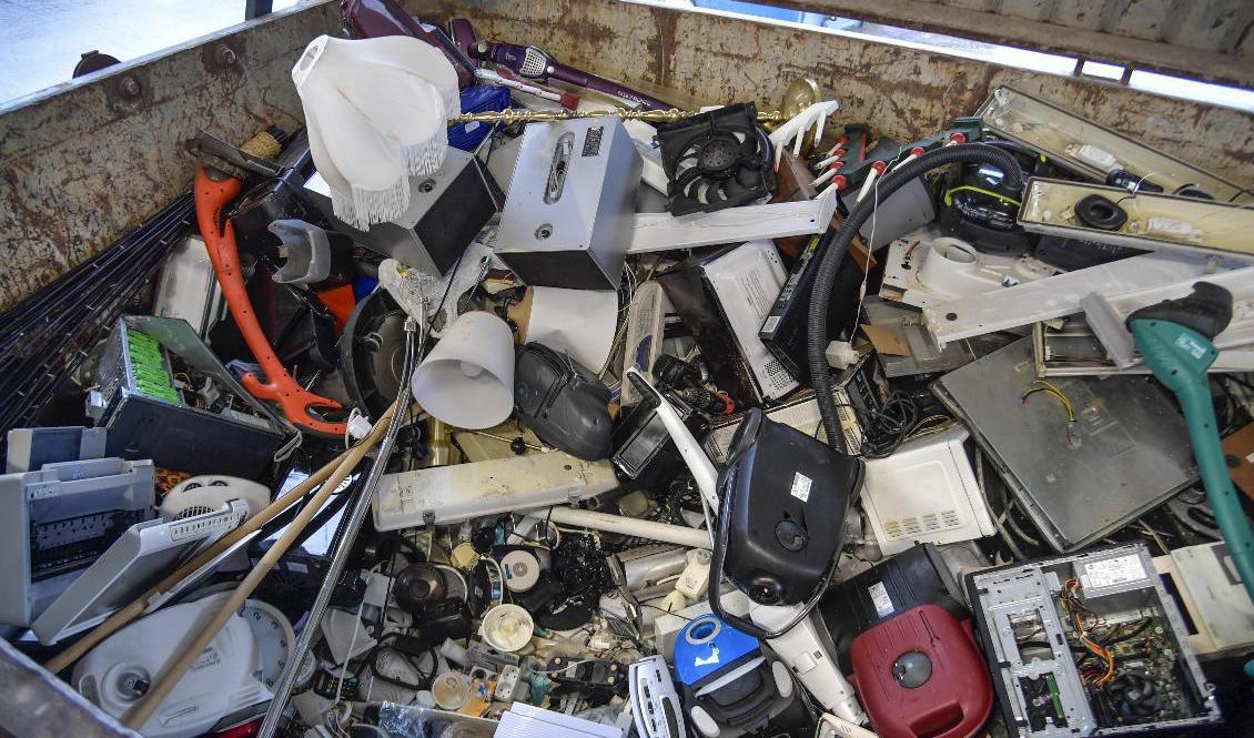 Elektronikskrot på återvinningscentral. Arkivbild. Foto: Anders Wiklund/TT