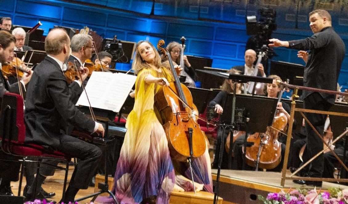 

Nobelkonserten 2021 med Kungliga Filharmonikerna dirigerades av chefdirigenten Ryan Bancroft med Sol Gabetta som solist. Foto: Niklas Elmehed                                                                                        