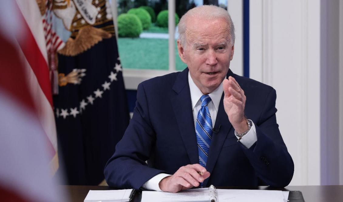USA:s president Joe Biden i Vita huset den 27 december 2021. Biden har hotat med sanktioner om Ryssland invaderar Ukraina ytterligare. Foto: Anna Moneymaker/Getty images