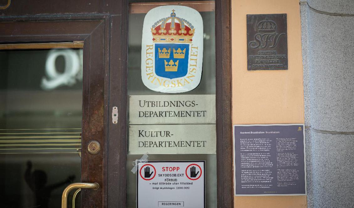 Principen armlängds avstånd sägs vara central i kulturpolitiken. Dock skapar regeringens politiska agenda grunden för utformningen av kulturen. Foto: Sofia Drevemo