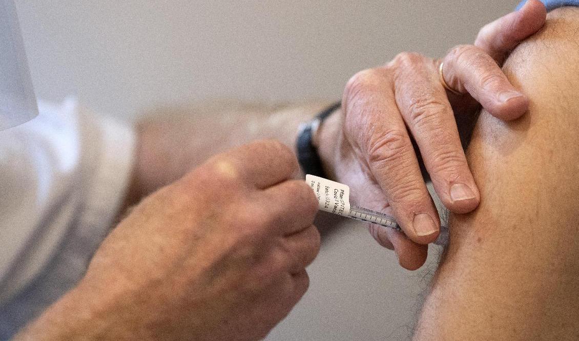 59 personer har fått ersättning för att ha skadats av vaccin mot covid-19. Foto: Johan Nilsson/TT