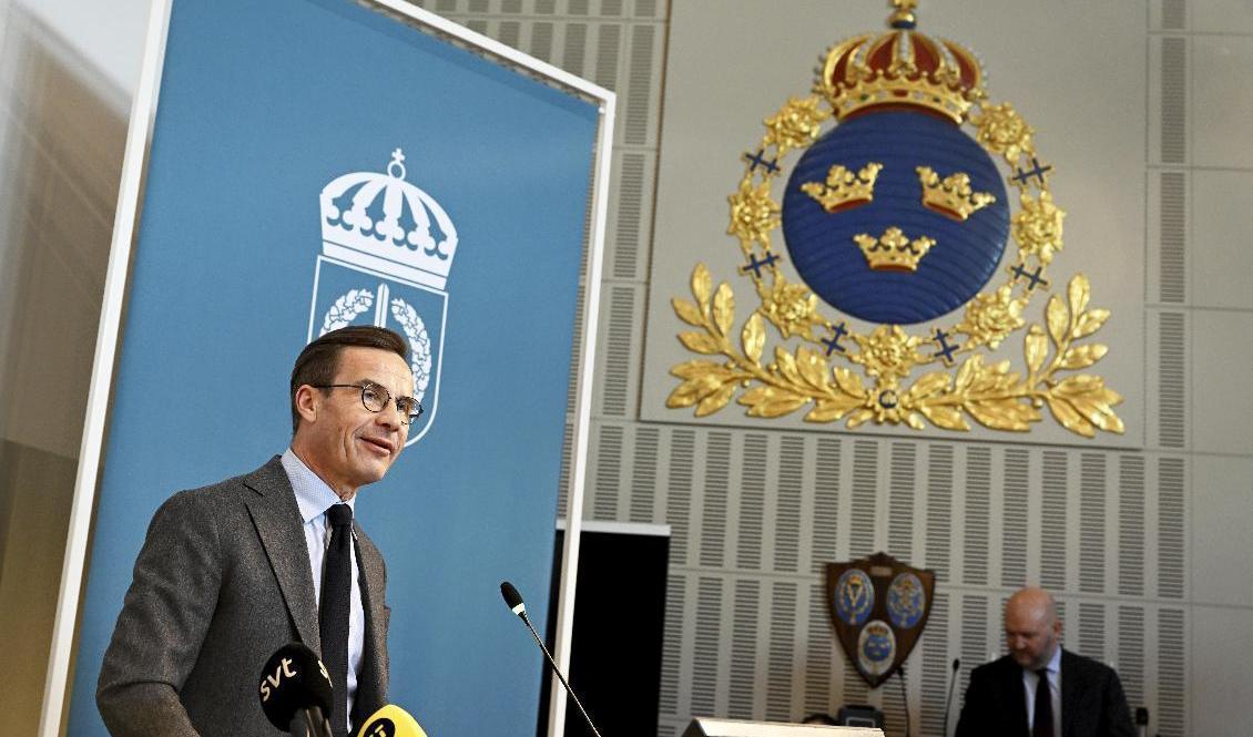 Moderatledaren Ulf Kristersson (M) håller ett säkerhetspolitiskt linjetal på Försvarshögskolan. Foto: Pontus Lundahl/TT