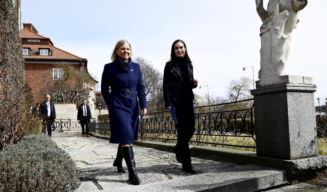 
Statsminister Magdalena Andersson tar emot Finlands statsminister Sanna Marin vid Villa Bonnier i Stockholm. Foto: Paul Wennerholm/TT                                            