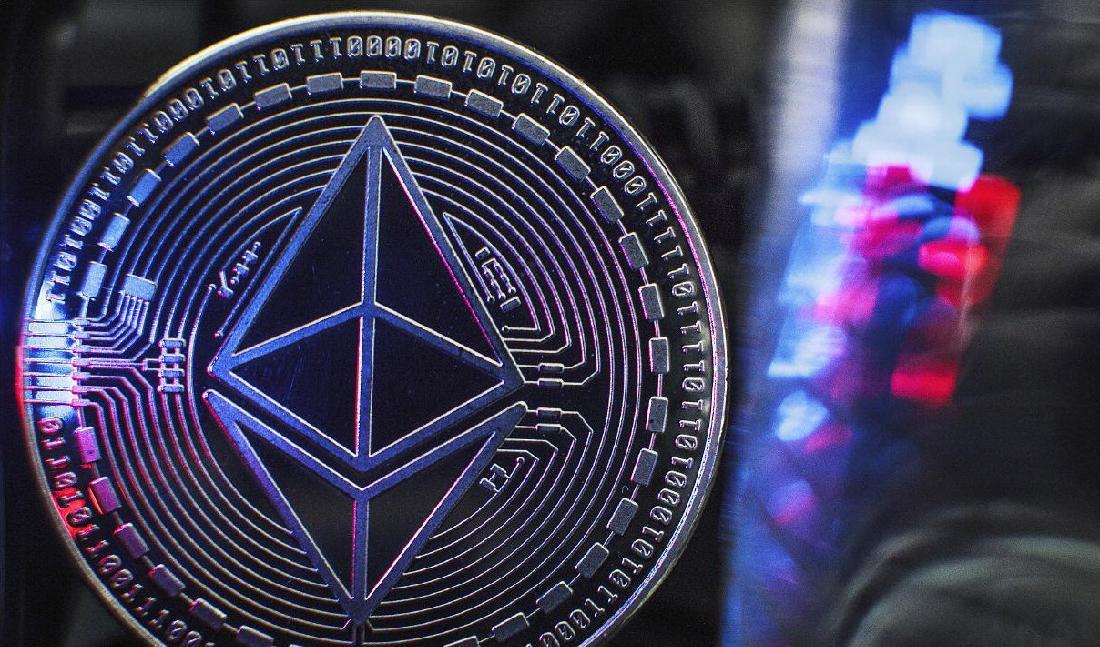 
En representation av kryptovalutan ethereum. Nästan 600 miljoner dollar i ethereum stals i mars av en nordkoreanskt kopplad grupp, enligt FBI. Foto: Jack Taylor /Getty Images                                            