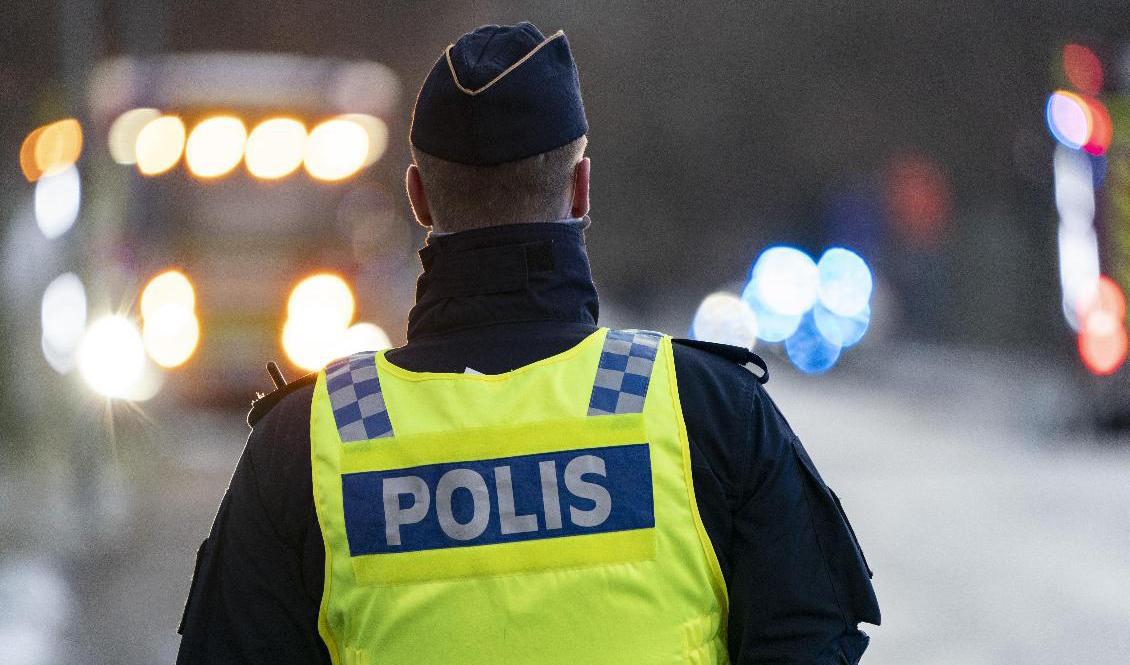 En ambulans utsattes för stenkastning under natten till måndagen. Arkivbild. Foto: Johan Nilsson/TT