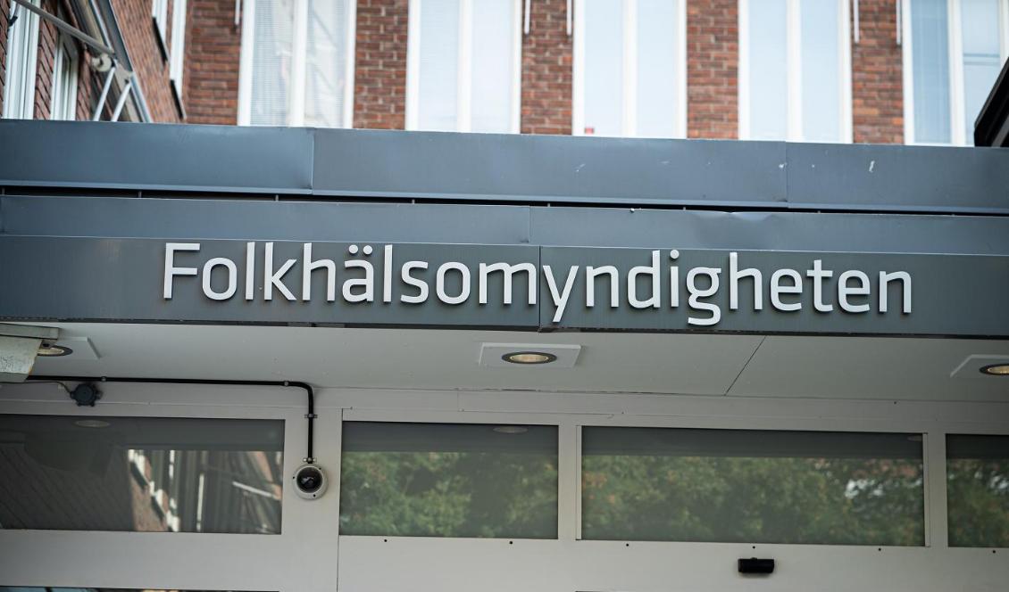 Äldre från 65 år och äldre rekommenderas i höst att ta ytterligare en vaccindos mot covid-19, enligt Folkhälsomyndigheten. Foto: Sofia Drevemo