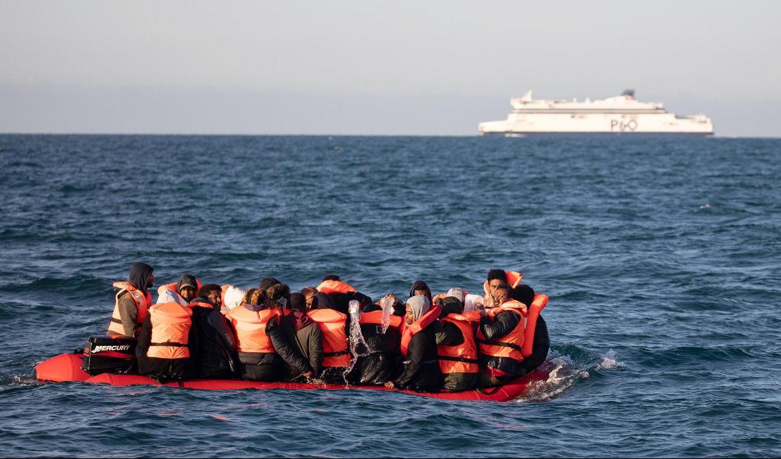 Migranter försöker korsa Engelska kanalen i närheten av Dover i England den 7 september 2020. Foto: Luke Dray/Getty Images