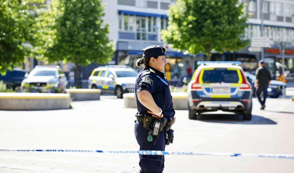 Två personer har skadats allvarligt vid ett allvarligt våldsbrott i centrala Västerås. Foto: Per Groth/TT