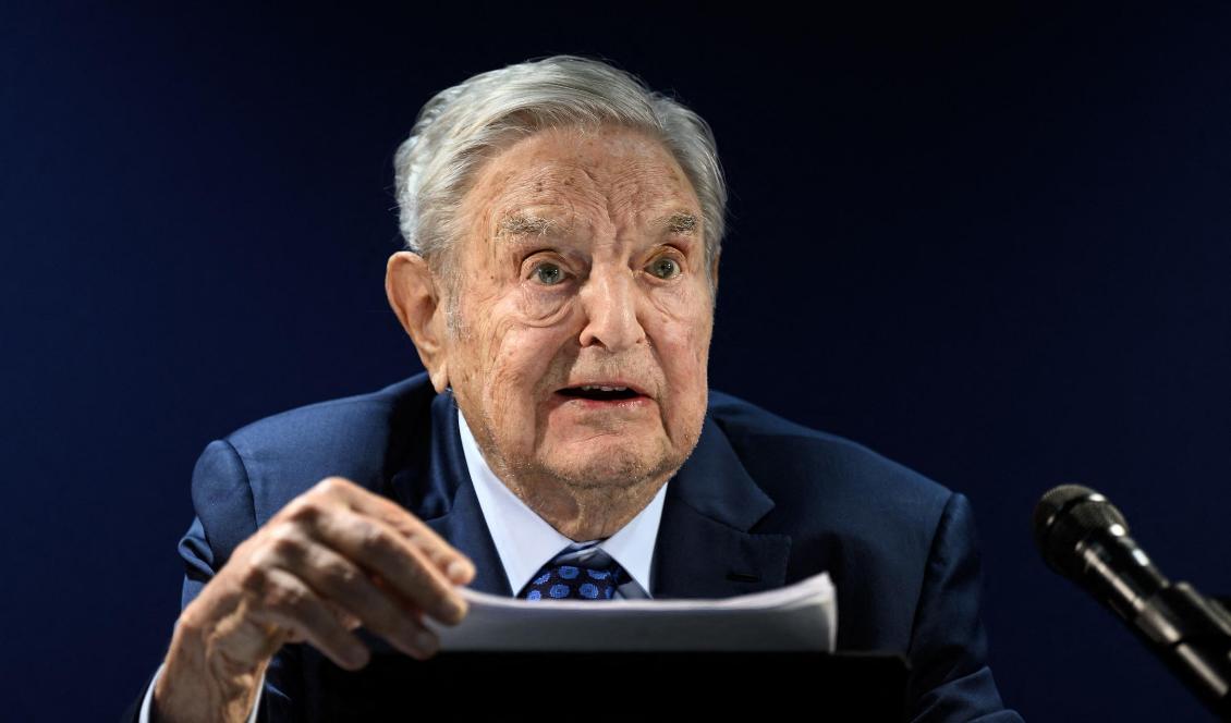 Den 91-årige miljardären och finansmannen George Soros håller ett tal vid World Economic Forum i Davos den 24 maj 2022. Foto: Fabrice Coffrini/AFP via Getty Images