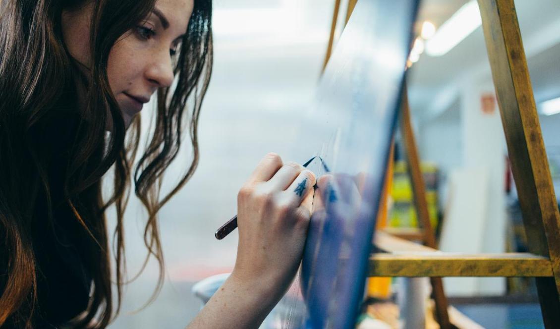 Unga konstnärer inom den realistiska konsten särbehandlas och får ofta inte tillgång till stipendier och bidrag på lika villkor som andra konstnärer. Foto: Shutterstock