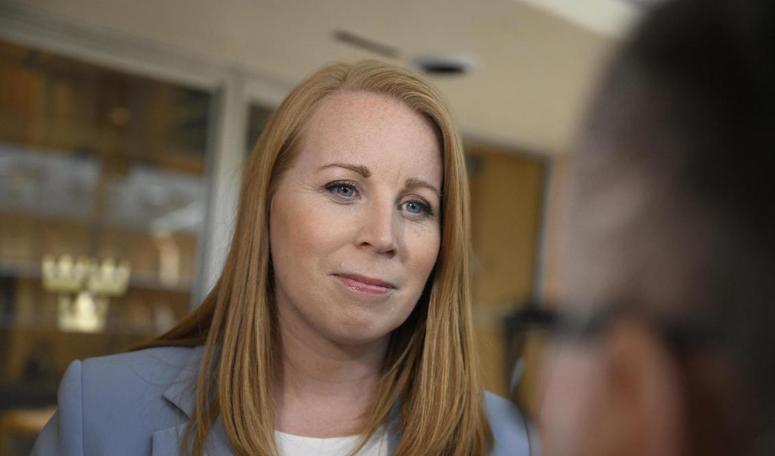 Centerpartiets partiledare Annie Lööf säger att det är orimligt med ett förstärkt amorteringskrav för bolån när räntorna stiger. Arkivbild. Foto: Pontus Lundahl/TT