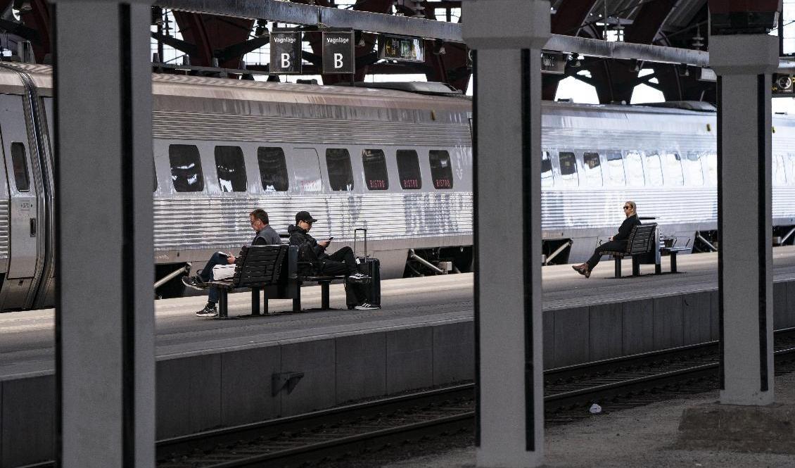 Väntans tider vid ett X2000-tåg på Malmö centralstation. Arkivbild. Foto: Johan Nilsson/TT
