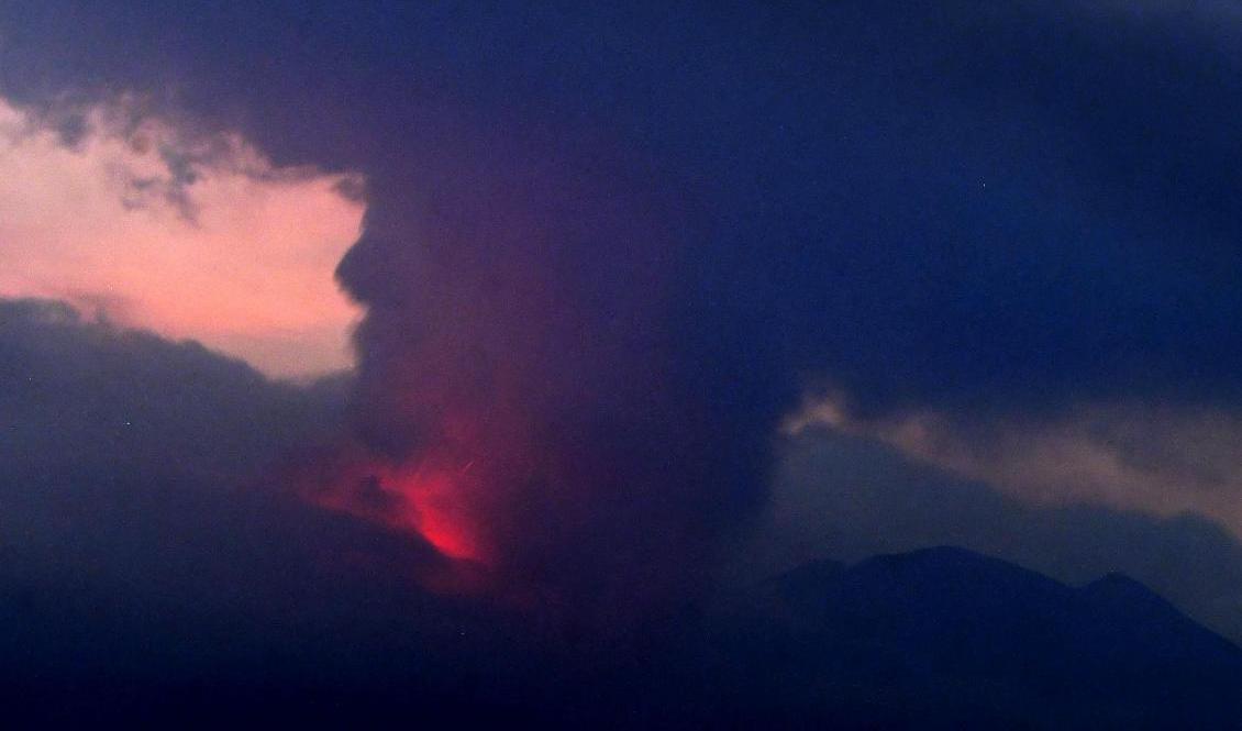 Utbrott i vulkanen Sakurajima i södra Japan. Foto: Kyodo news via AP/TT