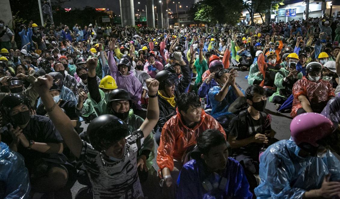 Protester i Bangkok i Thailand den 17 oktober 2020. En rapport visar att minst 30 demokratiaktivister i landet har utsatts för det israeliska spionprogrammet Pegasus. Foto: Getty Images