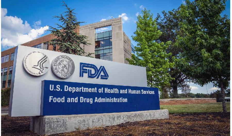 

Skyltning utanför USA:s Food and Drug Administrations huvudkontor i White Oak, Maryland, den 29 augusti 2020.
2020. Foto: Sarah Silbiger/Getty Images                                                                                        
