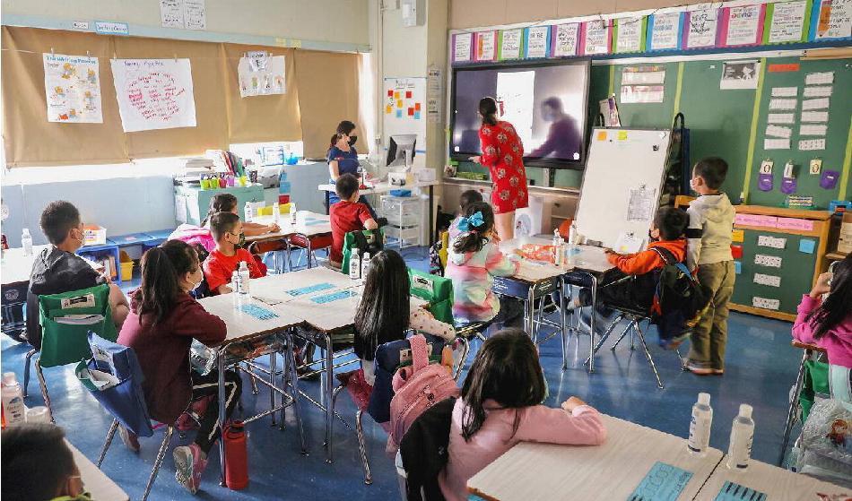 



Undervisning vid en skola i New York, den 27 september 2021. Skolundervisning har allt mer fyllts med innehåll som inte har med faktisk utbildning att göra. Foto: Michael Locisano/Getty Images                                                                                                                                                                                