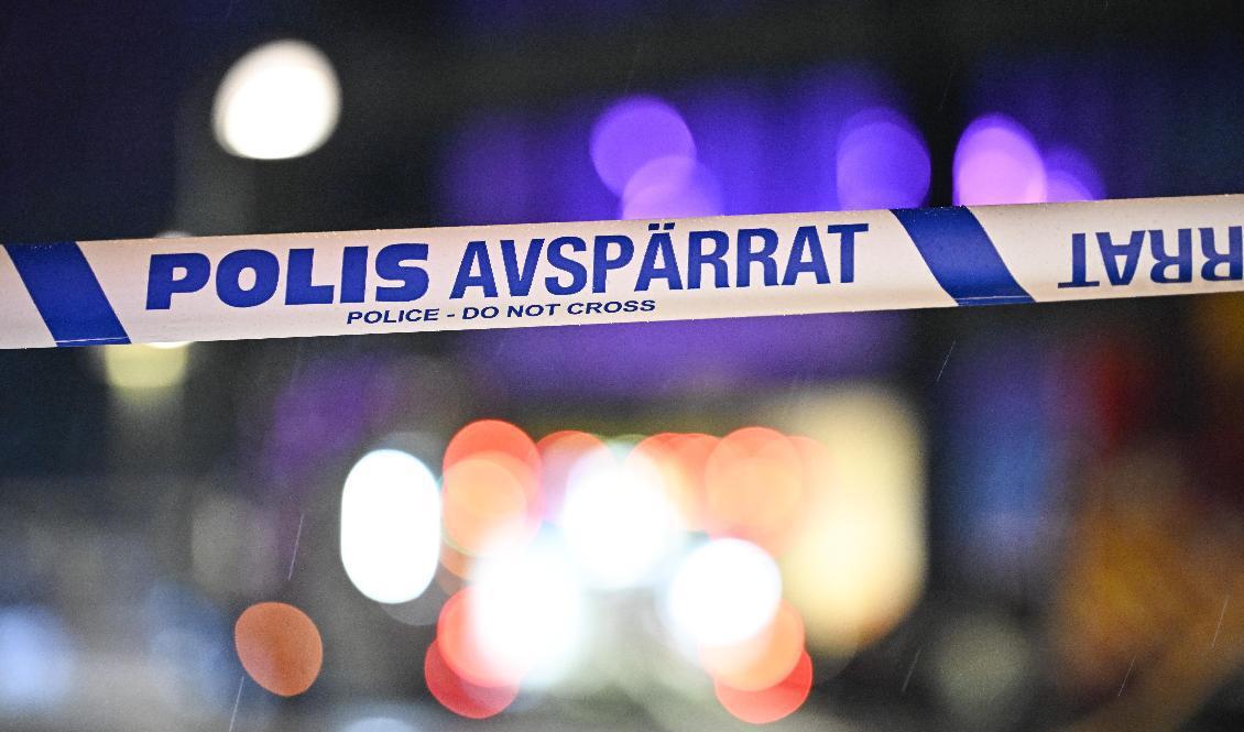 En man hittades skjuten under natten till måndagen i Hallunda söder om Stockholm. Arkivbild. Foto: Johan Nilsson/TT