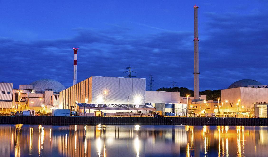 
Kärnkraftverket Neckarwestheim norr om Stuttgart hyser en av tre tyska reaktorer som fortfarande är i drift. Arkivbild. Foto: Christoph Schmidt/AP/TT                                            