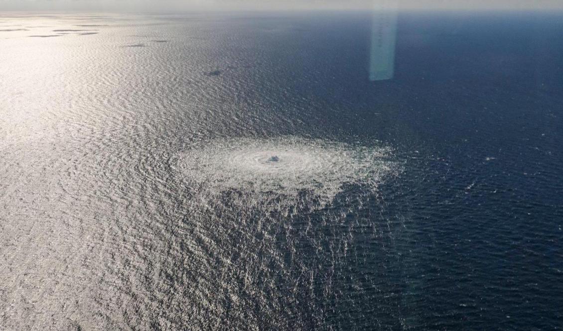 Gasläckan vid Nord Stream 2. Bild från 27 september. Foto: Danmarks försvarsmakt